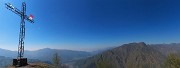 56 Croce del Pizzo di Spino con panorama verso la conca di Zogno e il Monte Zucco